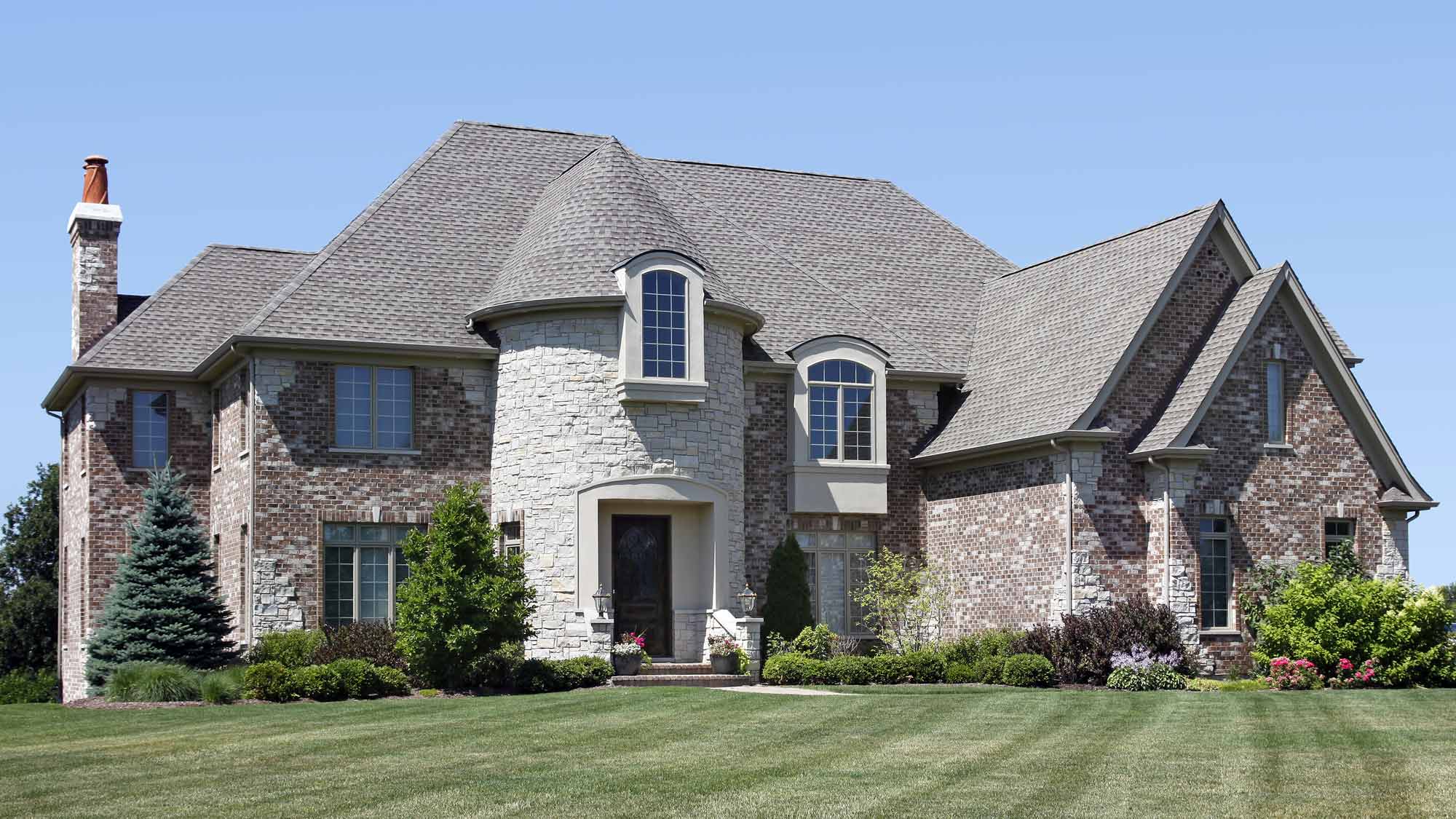 Residential roofing company asphalt shingle roof project