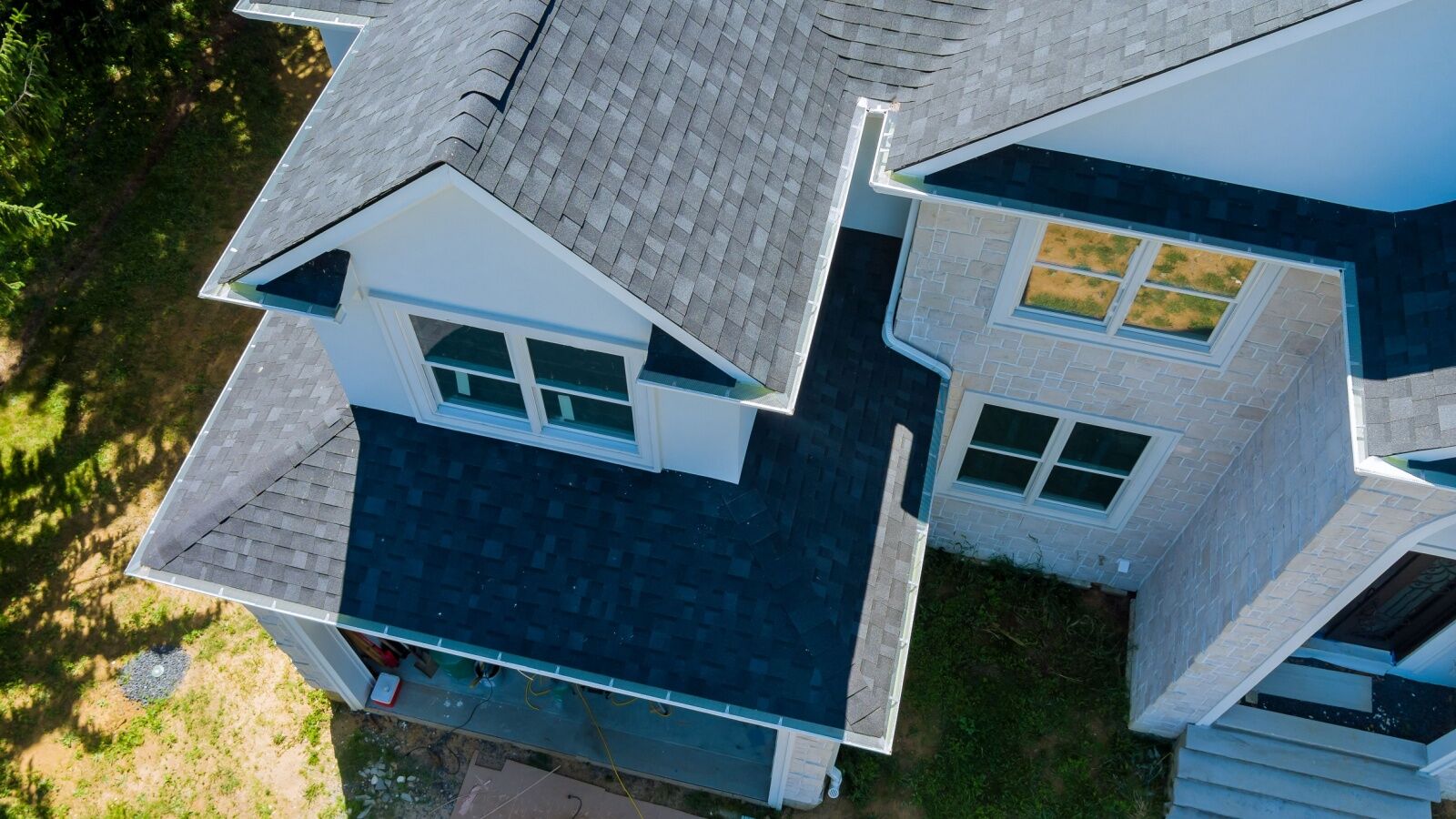 Luxury Atlanta family home with new shingle roof.