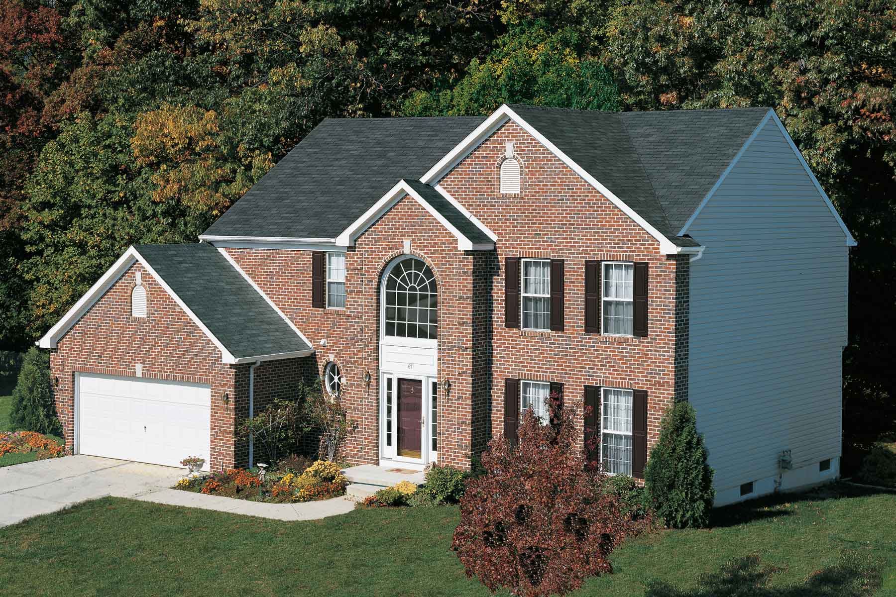 Royal Sovereign Nickel Gray House | KTM Roofing