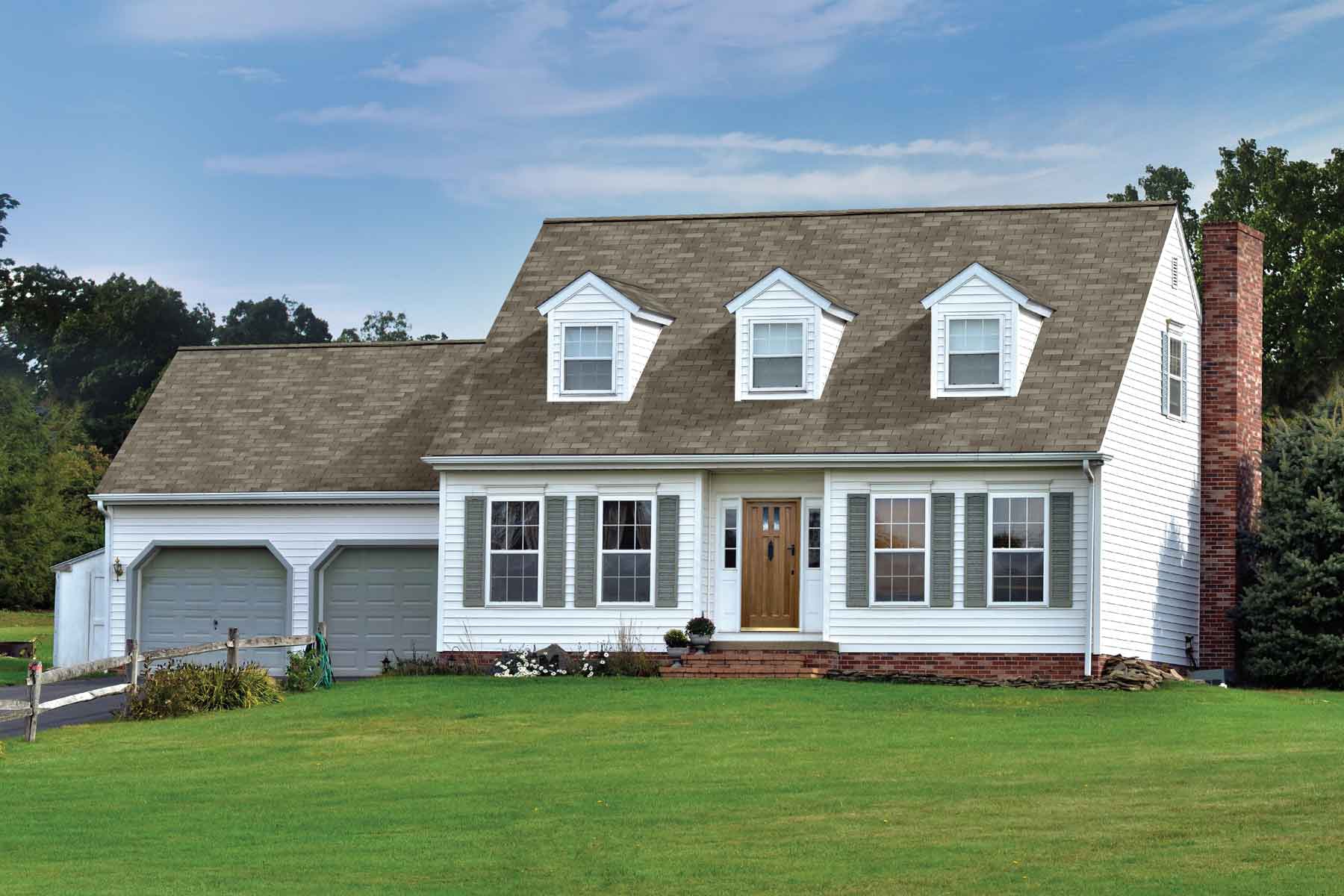 Royal Sovereign Weathered Gray House | KTM Roofing