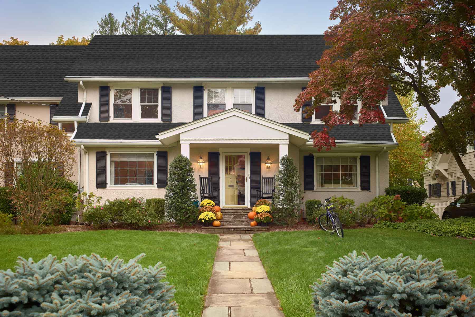 Timberline HDZ Charcoal House | KTM Roofing